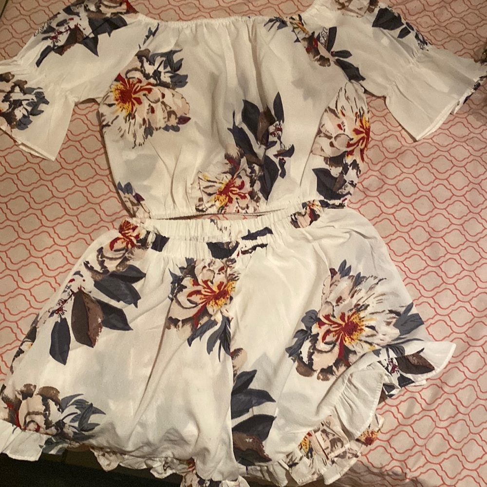 2-Piece Floral Set
